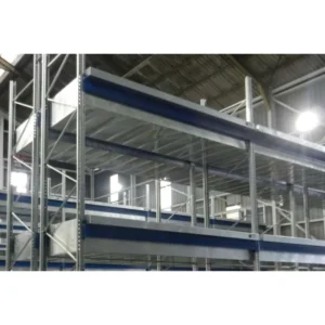 Cubeto de retención para colocar sobre rieles de 1000 litros con rejilla de 2680 x 1300 mm. — Imagen del producto