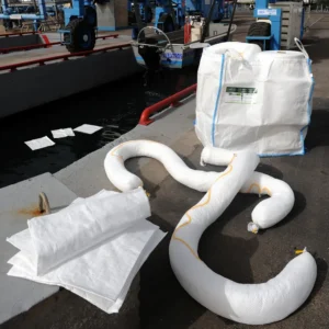 Kit absorbente de hidrocarburos de 800 litros en bolsa grande blanca. — Imagen del producto