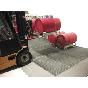 Rampa de acceso para plataforma de retención - 1350 x 500 mm. — Producto en uso