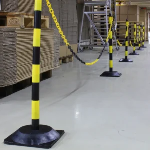 Cadena de polietileno de color amarillo y negro de 25 metros. — Producto en uso