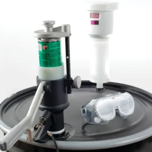 Sistema de reciclaje de latas de aerosol Aerosolv® 7000 Super — Producto en uso