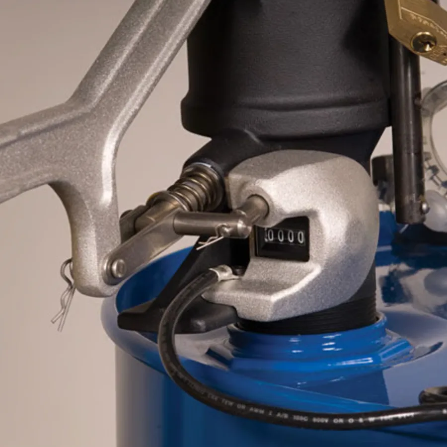 Sistema de reciclaje de latas de aerosol Aerosolv® 7000 Super — Producto en uso